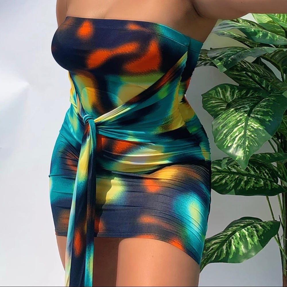 Short dress